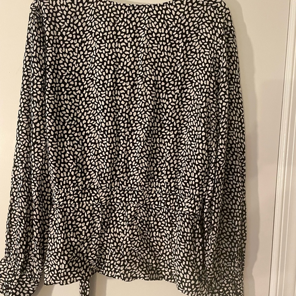 Talbots Faux Wrap Top Size Large - image 4